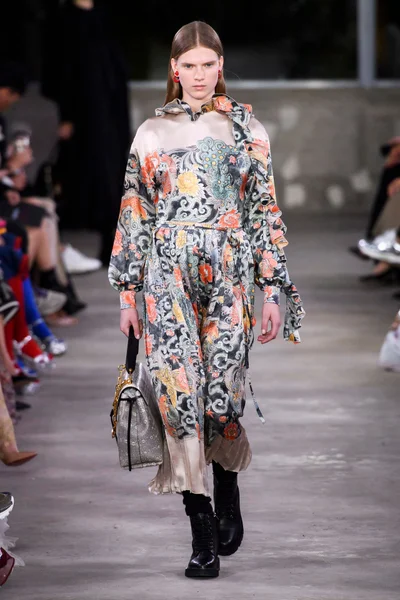 Look 46